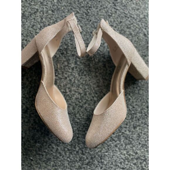 Ankis Closed Toe Heels For Women - Picture 10 of 11